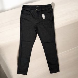 NWT! EXPRESS Women’s Black Skinny Mid Rise Jeans